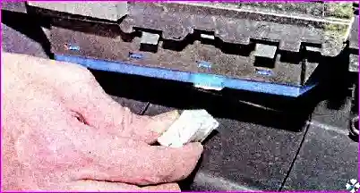 Обивка передней двери снятие и установка Разборка и сборка деталей передней двери автомобиля Hover-H3/H5