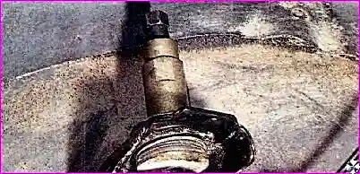 Замена деталей передней подвески автомобиля Hover H3/H5