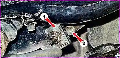 Замена деталей передней подвески автомобиля Hover H3/H5