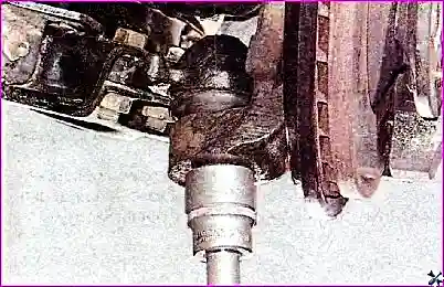 Замена деталей передней подвески автомобиля Hover H3/H5