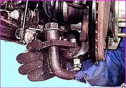 Замена деталей передней подвески автомобиля Hover H3/H5