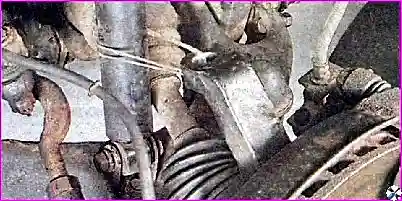 Замена деталей передней подвески автомобиля Hover H3/H5