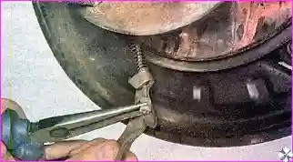 Замена колодок стояночного тормоза Ремонт стояночной тормозной системы автомобиля Hover-H3/H5