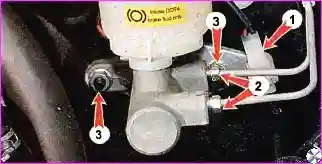 Главный тормозной цилиндр замена Замена главного тормозного цилиндра и вакуумного усилителя тормозов автомобиля Hover-H3/H5