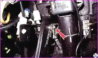 Вакуумный усилитель тормозов замена Замена главного тормозного цилиндра и вакуумного усилителя тормозов автомобиля Hover-H3/H5