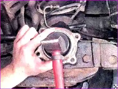 Обслуживание и проверка заднего моста автомобиля Hover H3/H5