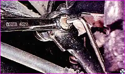 Замена деталей задней подвески автомобиля Hover Н3/Н5