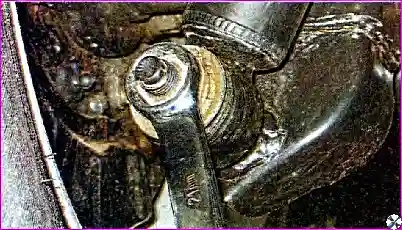 Замена деталей задней подвески автомобиля Hover Н3/Н5