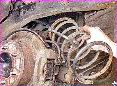 Замена деталей задней подвески автомобиля Hover Н3/Н5