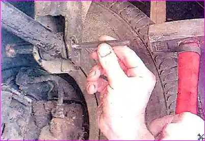 Замена деталей задней подвески автомобиля Hover Н3/Н5