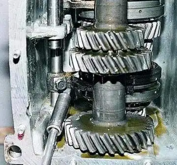Reparatur eines Fünfganggetriebes