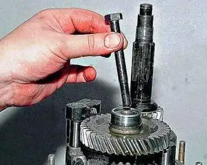Reparatur eines Fünfganggetriebes