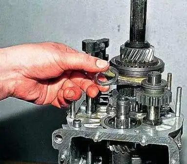 Reparatur eines Fünfganggetriebes