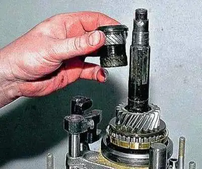 Reparatur eines Fünfganggetriebes
