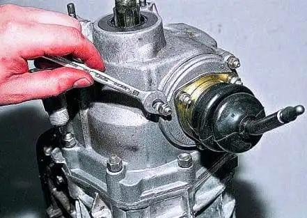 Reparatur des Fünfganggetriebes