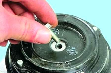 Partial repair of air conditioning compressor Mazda 6