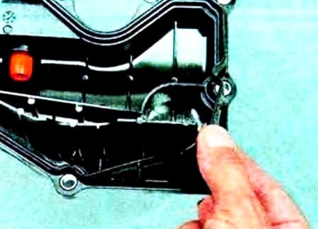 Як прочистити систему вентиляції картера двигуна Mazda 6
