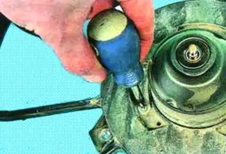 How to replace Mazda 6 engine cooling fan