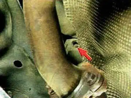 How to remove and install the Mazda 6 fuel tank