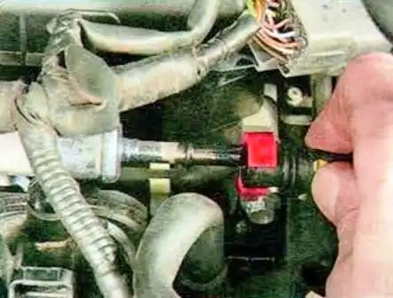 How to remove the Mazda 6 fuel rail and injectors
