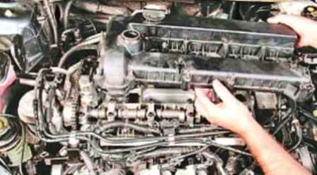 Як відрегулювати зазори клапанів двигуна Mazda 6