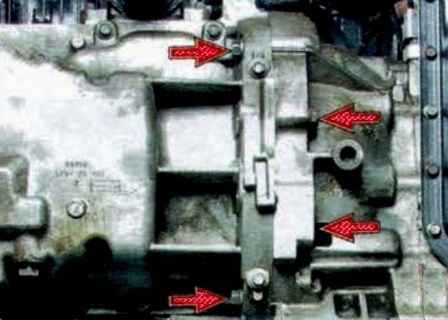 Заміна ущільнення піддону двигуна Mazda 6