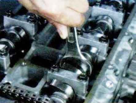 Cómo configurar el PMS del primer cilindro del motor Mazda 6