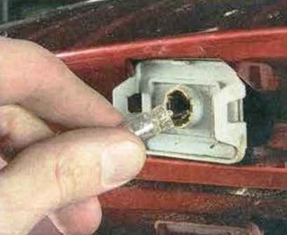 Замена ламп освещения и сигнализации автомобиля Мазда 6
