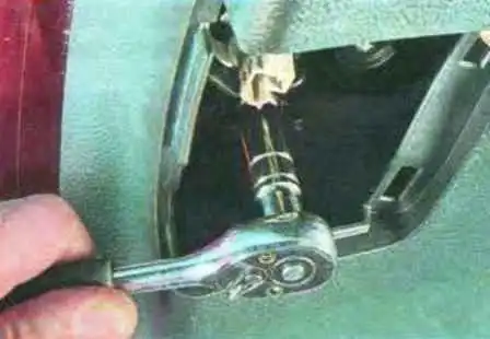 Cómo quitar e instalar luces Mazda 6