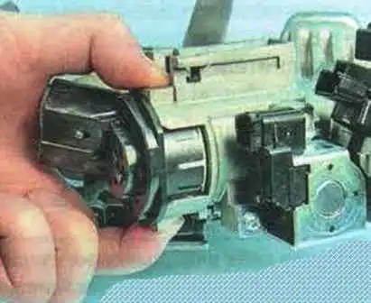 Replacing the ignition lock and Mazda 6 lock contact group