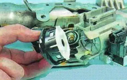 Replacing the ignition lock and Mazda 6 lock contact group