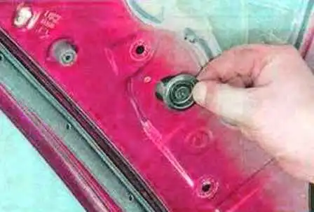 Removing and installing rear door glass Mazda 6