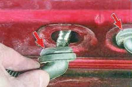 Quitar y desmontar el portón trasero de un Mazda 6