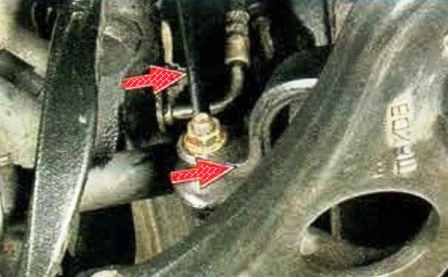 Design features of the front suspension Mazda 6