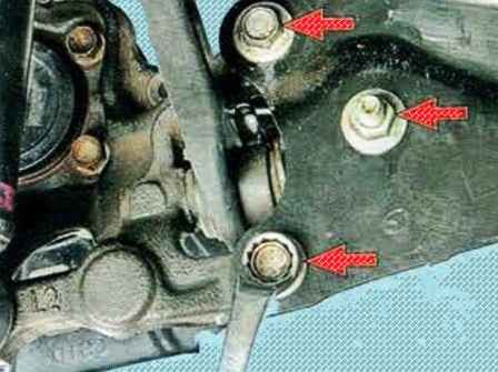 Як зняти та встановити кулак задньої підвіски Mazda 6