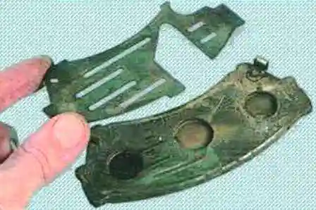 Как заменить колодки передних колес автомобиля Мазда 6