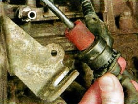 How to remove and install a Mazda 6 gearbox