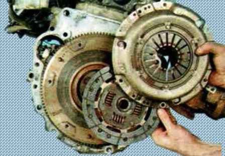 How to replace Mazda 6 clutch discs