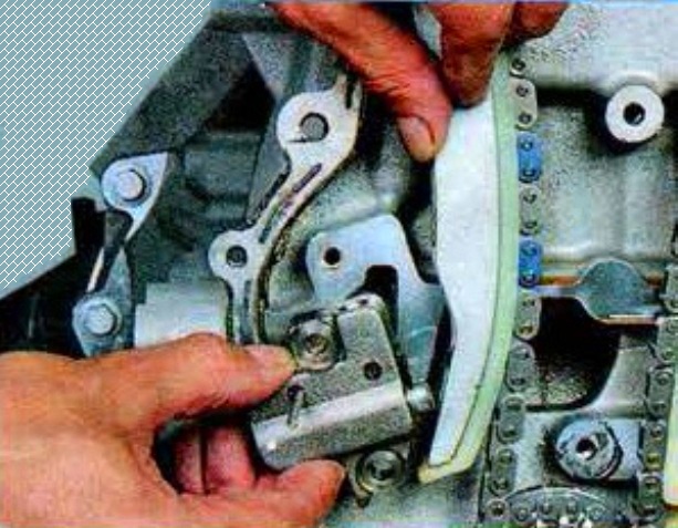 How to replace the timing chain of a Mazda 6