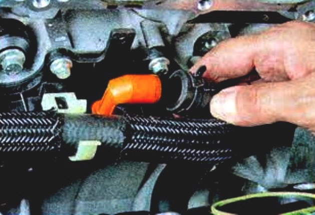 Как прочистить систему вентиляции картера двигателя Мазда 6
