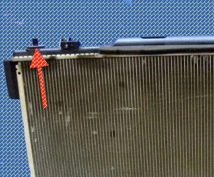 Как заменить радиатор охлаждения двигателя Мазда 6