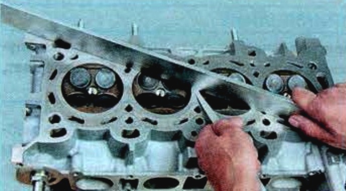 Як замінити прокладку кришки та головки блоку циліндрів Mazda 6