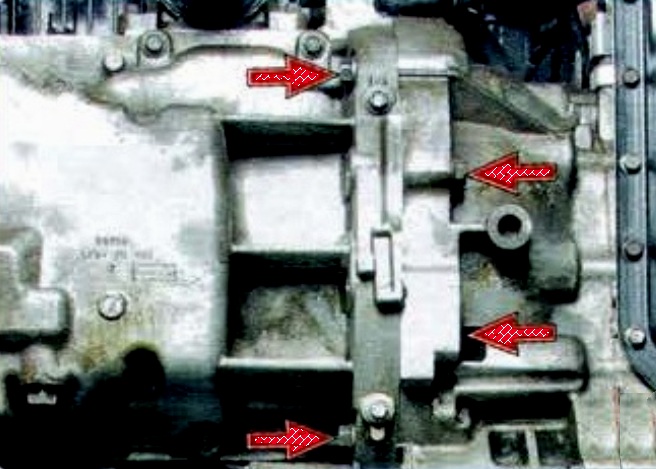 Replacing the Mazda engine sump seal 6