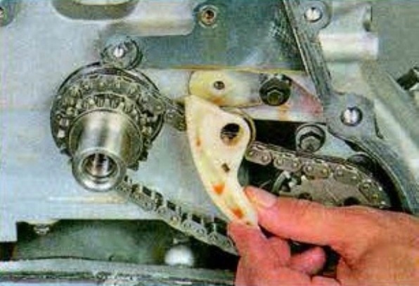 Зняття та встановлення масляного насоса Mazda 6