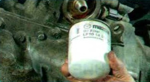 Замена масла в двигателе и масляного фильтра Мазда 6