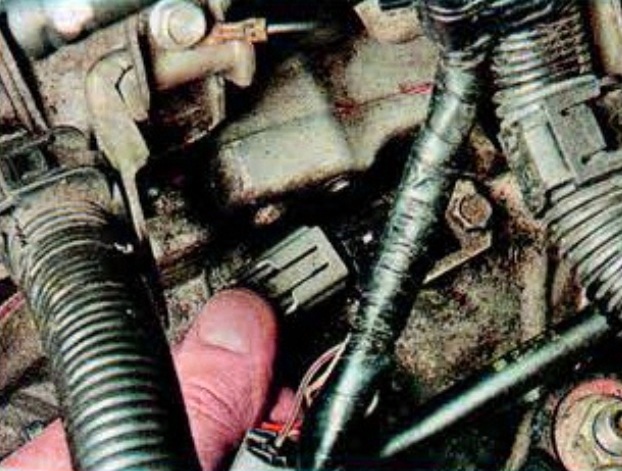 Removing and installing the Mazda 6 car engine