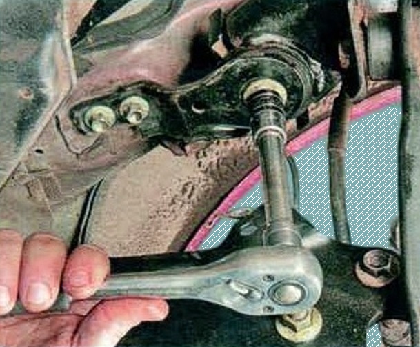 How to remove the rear suspension crossbar Mazda 6
