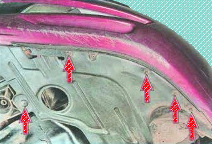 Як зняти підкрилки та бризковики автомобіля Мазда 6