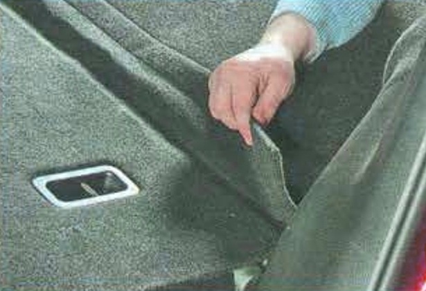Как снять и установить сиденья автомобиля Мазда 6