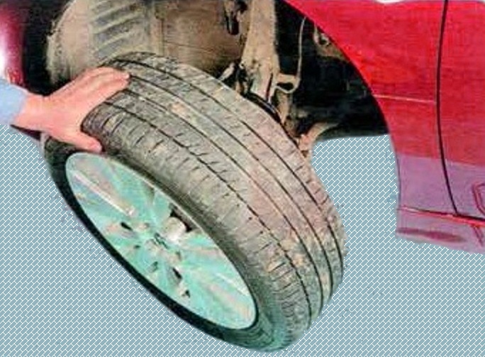 Как заменить рулевые наконечники и тяги автомобиля Мазда 6
